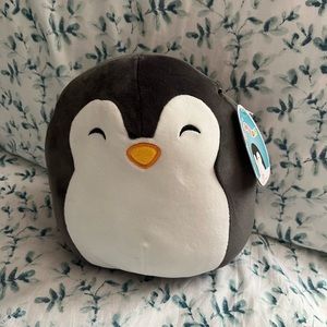 Luna the penguin Squishmallow